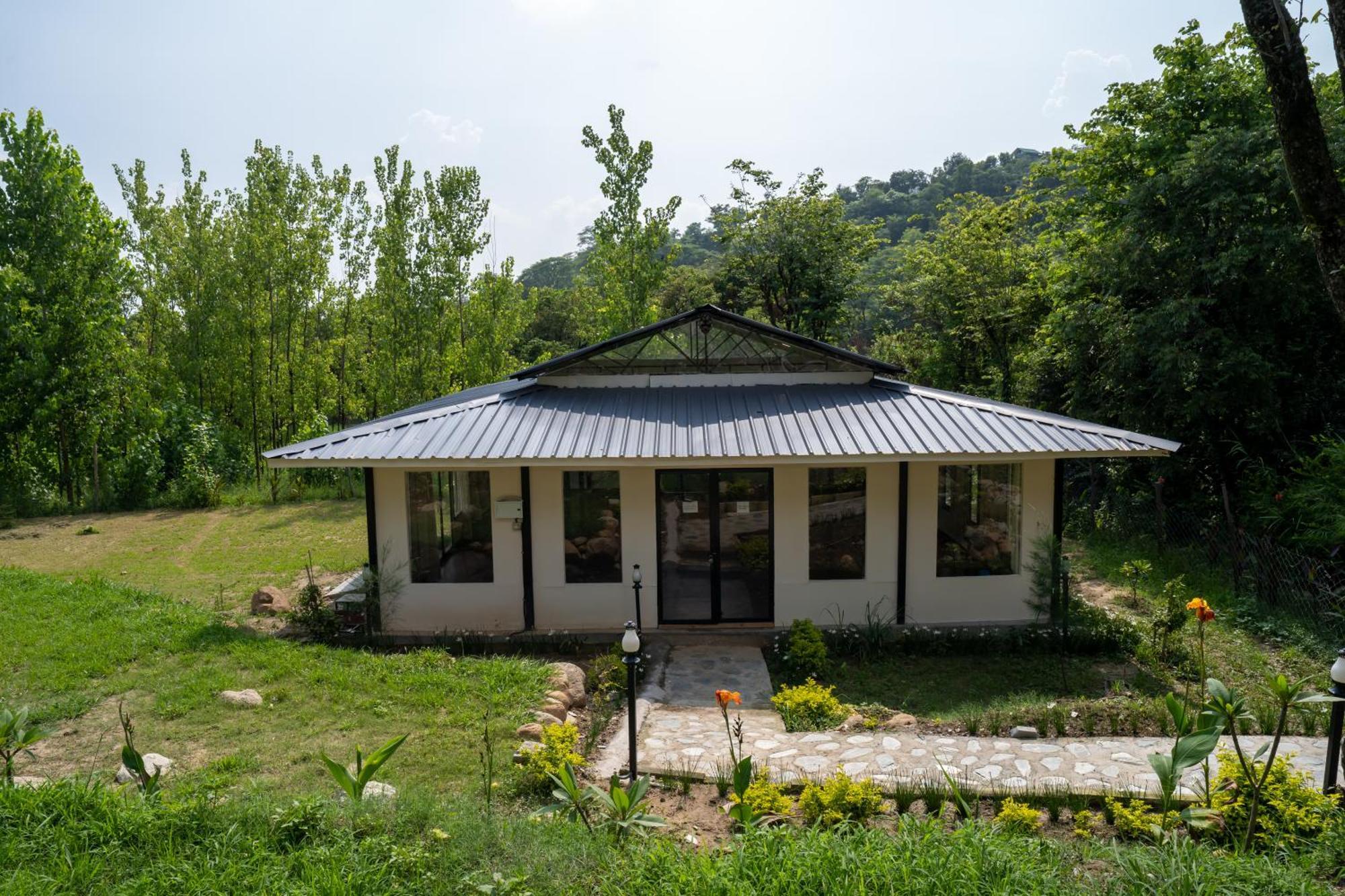 Dev Bhoomi Farms & Cottages Dharamshala Eksteriør bilde